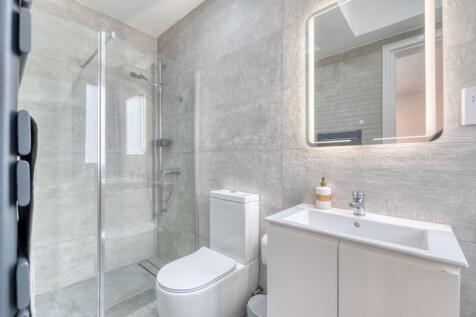 Bedroom 2 Ensuite
