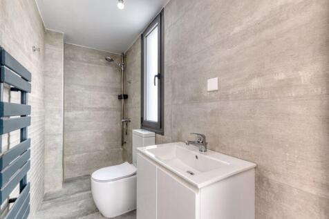 Roof Terrace WC