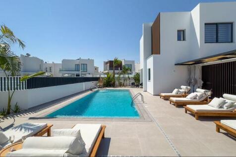 Private Pool and...