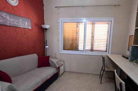 Study/snug room...