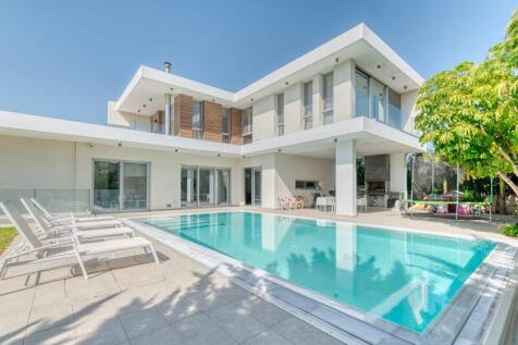 Private Pool and...