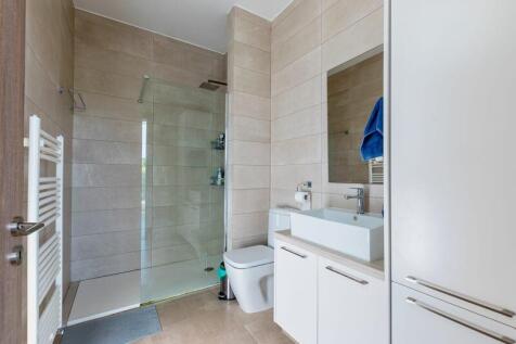 Bedroom 1 Ensuite