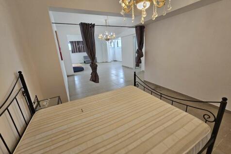 Bedroom lower...