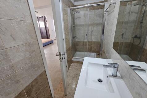 Ensuite bedroom...