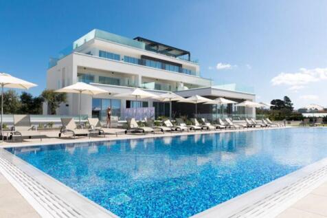 Apartments &amp;...