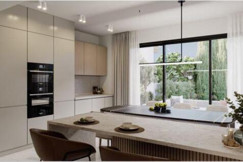 Kitchen &amp; Dining...