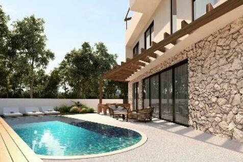 Villa &amp; Pool Area -