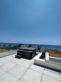 Jacuzzi &amp; Sea View
