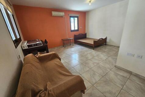 Studio annex