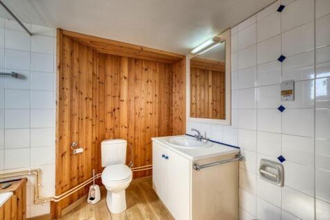 Bedroom 2 Ensuite