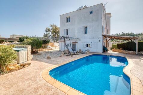 Rear Veranda with