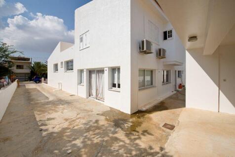 Rear of the Villa