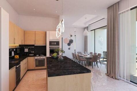 Kitchen/Dining Area