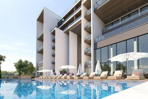 Swimming Pool -...