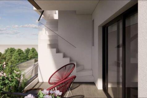 Steps From Veranda
