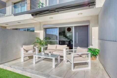 Front Veranda with