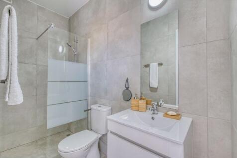 Bedroom 2 Ensuite