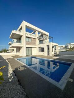 Rear of the Villa