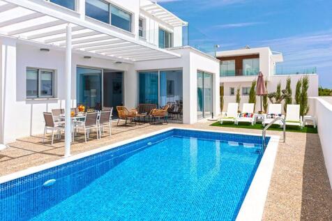 Rear Veranda with