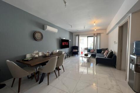 Dining and Lounge