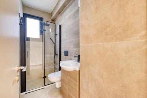 Bedroom 1 Ensuite