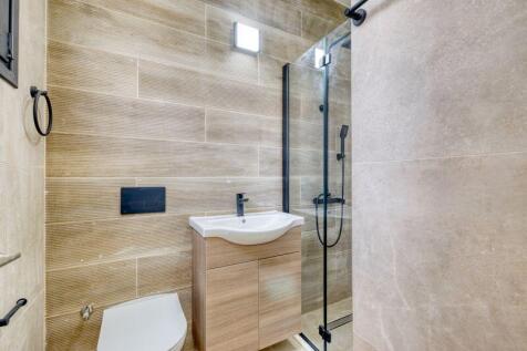 Bedroom 2 Ensuite