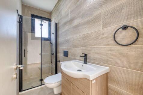 Bedroom 3 Ensuite