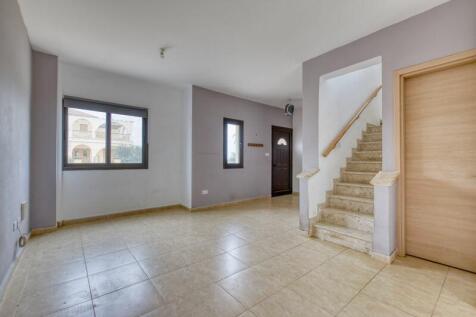 Entrance and Lounge