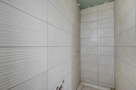 Bedroom 1 Ensuite
