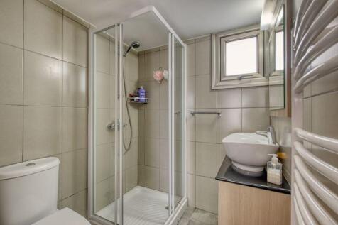 Bedroom 1 Ensuite