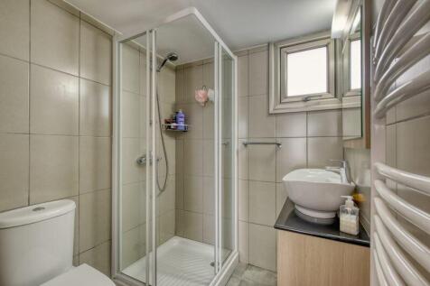Bedroom 1 Ensuite