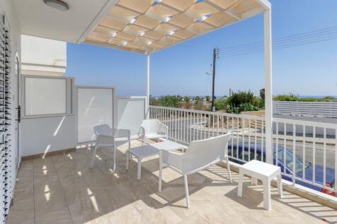 Front Veranda with