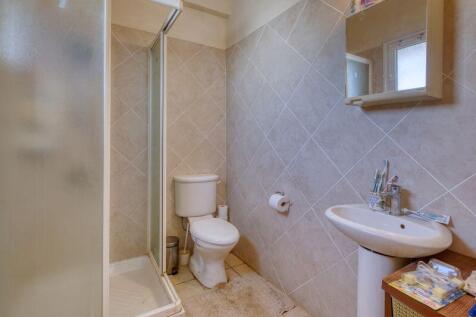 Bedroom 1 Ensuite