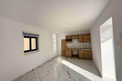 Studio annex kitchen