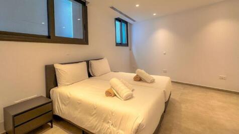 Basement Ensuite...