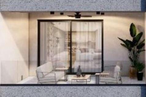 Balcony - Artists
