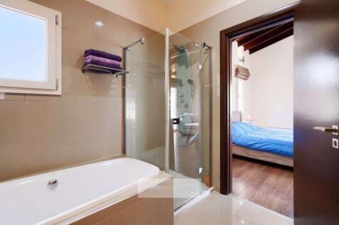 Master bedroom...