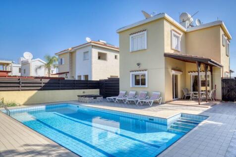Rear of the Villa
