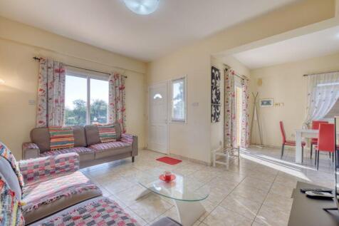 Entrance and Lounge