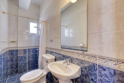 Bedroom 1 Ensuite