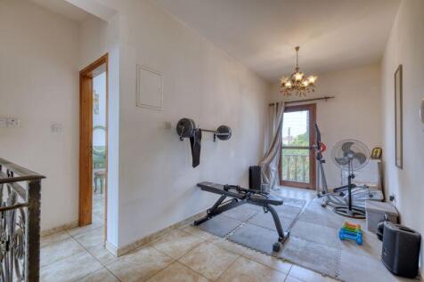 Landing/ Gym