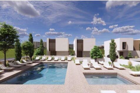 Communal pool...