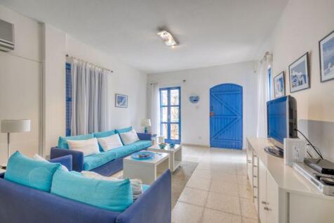 Entrance and Lounge
