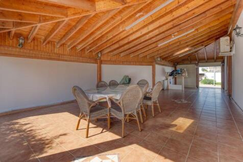 Side Covered Veranda