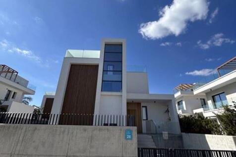 Front of Villa 28