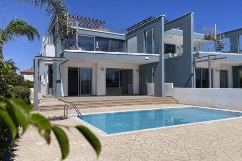 Rear Veranda with