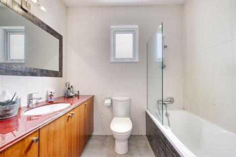 Bedroom 1 Ensuite