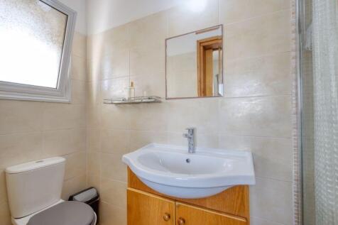 Bedroom 1 Ensuite