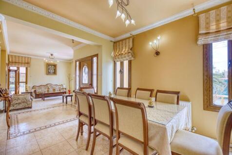 Formal Dining and