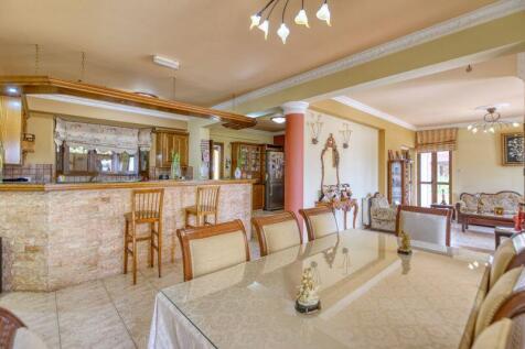 Formal Dining with